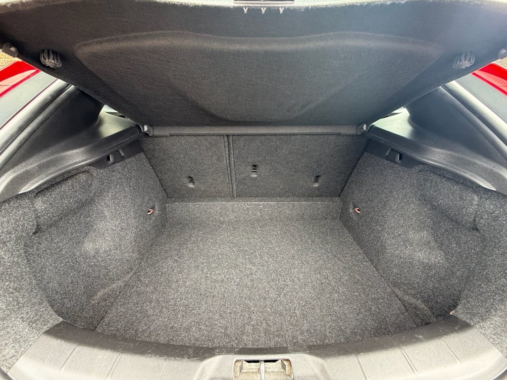 Used Volvo V40 2015 for sale - 78199941: Photo 16