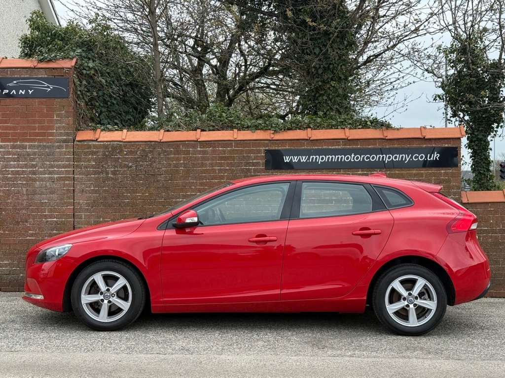 Used Volvo V40 2015 for sale - 78199941: Photo 4