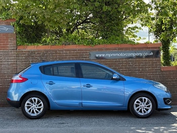 Used Renault Megane 2014 for sale - 76632391: Photo