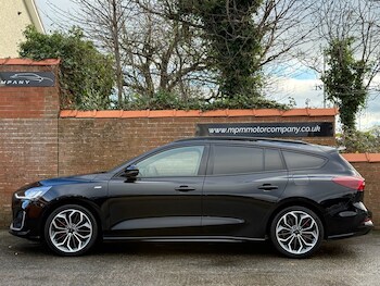 Used Ford Focus 2022 for sale - 76632005: Photo