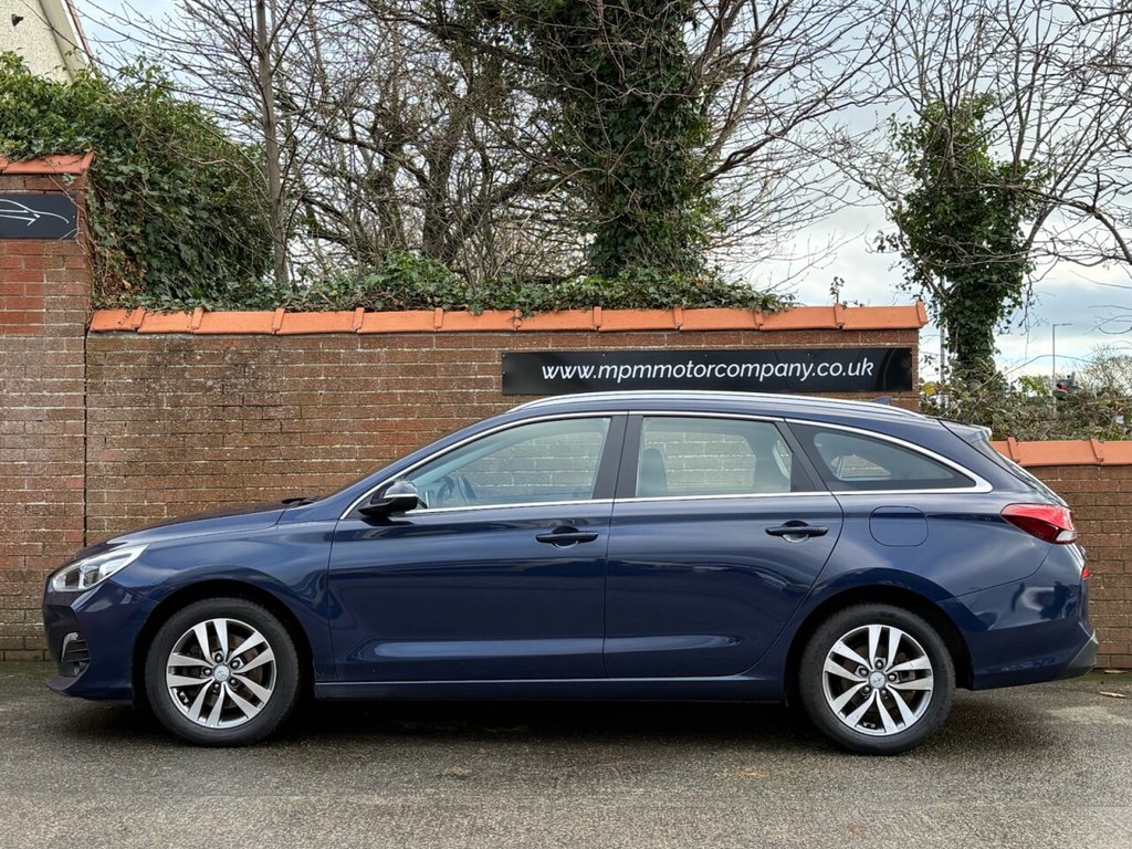 Used Hyundai i30 2018 for sale - 76631751: Photo 4