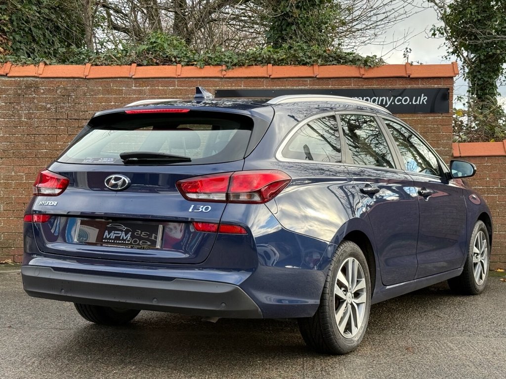 Used Hyundai i30 2018 for sale - 76631751: Photo 5