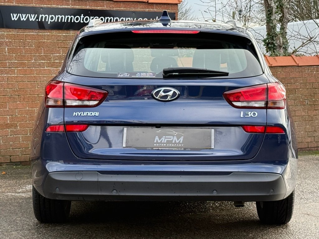 Used Hyundai i30 2018 for sale - 76631751: Photo 8