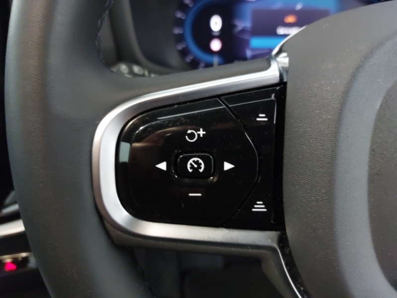 Used Volvo V60 2022 for sale - 77034806: Photo 12