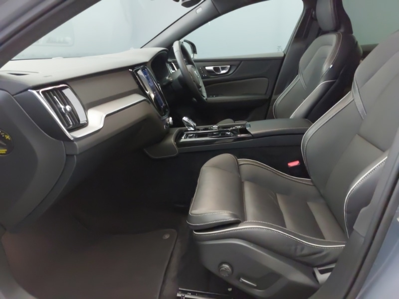 Used Volvo V60 2022 for sale - 77034806: Photo 5