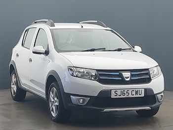 Used Dacia Sandero Stepway 2015 for sale - 77329601: Photo