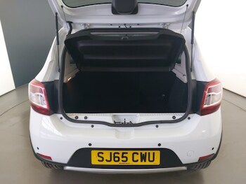 Used Dacia Sandero Stepway 2015 for sale - 77329601: Photo