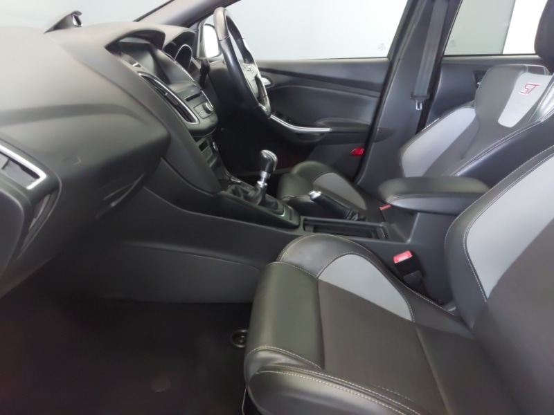 Used Ford Focus 2016 for sale - 76800046: Photo 5