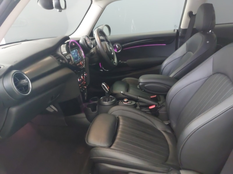 Used MINI Hatch 2019 for sale - 76932385: Photo 5