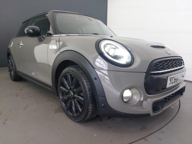 Used MINI Hatch 2019 for sale - 76932385: Photo 9