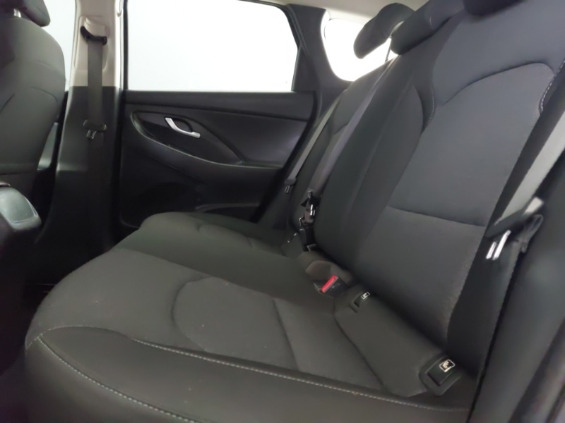 Used Hyundai i30 2022 for sale - 77987707: Photo 6