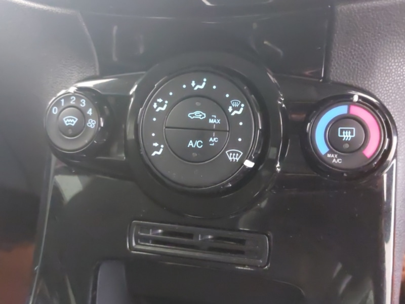 Used Ford Fiesta 2016 for sale - 76707815: Photo 15