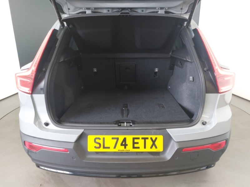 Used Volvo XC40 2024 for sale - 77782314: Photo 8