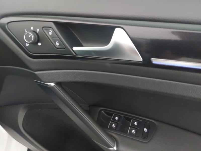 Used Volkswagen Golf 2018 for sale - 76493068: Photo 19