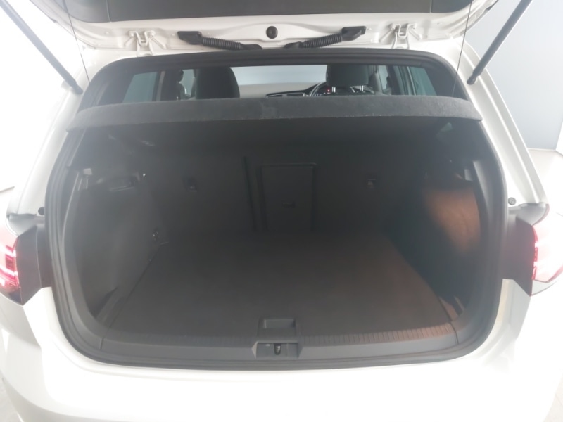 Used Volkswagen Golf 2018 for sale - 76493068: Photo 8