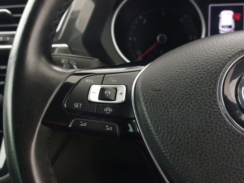 Used Volkswagen Tiguan 2019 for sale - 77815929: Photo 14