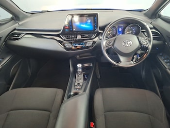 Used Toyota C-HR 2018 for sale - 79306122: Photo