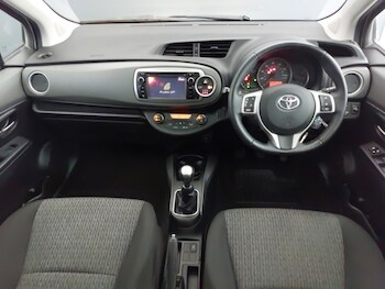 Used Toyota Yaris 2014 for sale - 77815994: Photo