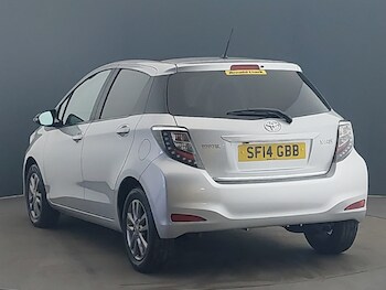 Used Toyota Yaris 2014 for sale - 77815994: Photo