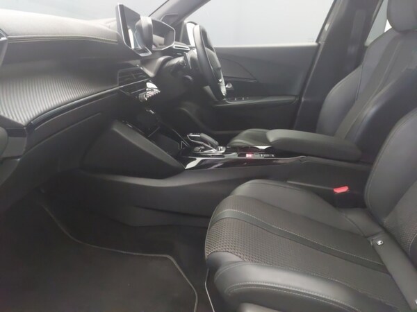 Used Peugeot 2008 2021 for sale - 76221401: Photo 5