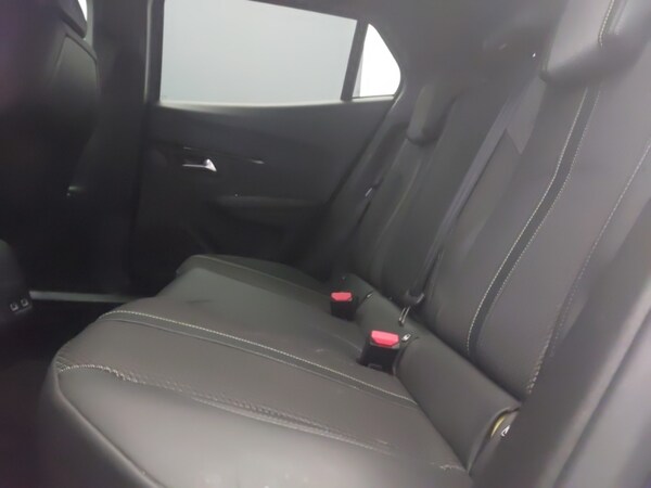 Used Peugeot 2008 2021 for sale - 76221401: Photo 6