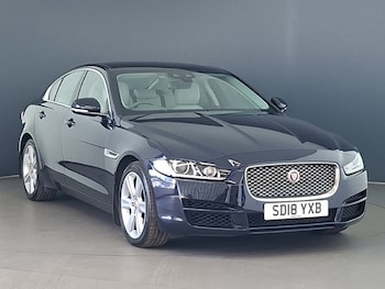Used Jaguar XE 2018 for sale - 79364133: Photo