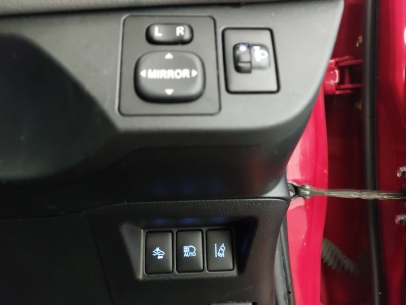 Used Toyota Yaris 2018 for sale - 77644812: Photo 14