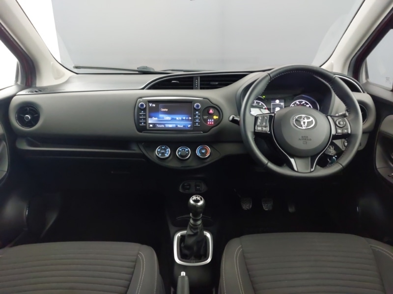 Used Toyota Yaris 2018 for sale - 77644812: Photo 2