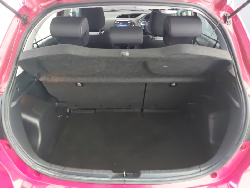 Used Toyota Yaris 2018 for sale - 77644812: Photo 8