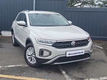 Used Volkswagen T-Roc 2023 for sale - 78976932: Photo