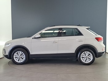 Used Volkswagen T-Roc 2023 for sale - 78976932: Photo