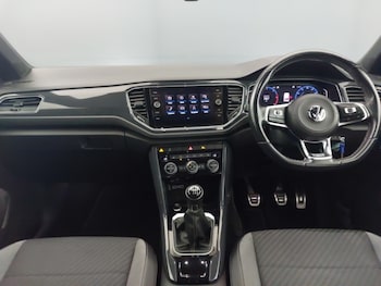 Used Volkswagen T-Roc 2019 for sale - 76532991: Photo