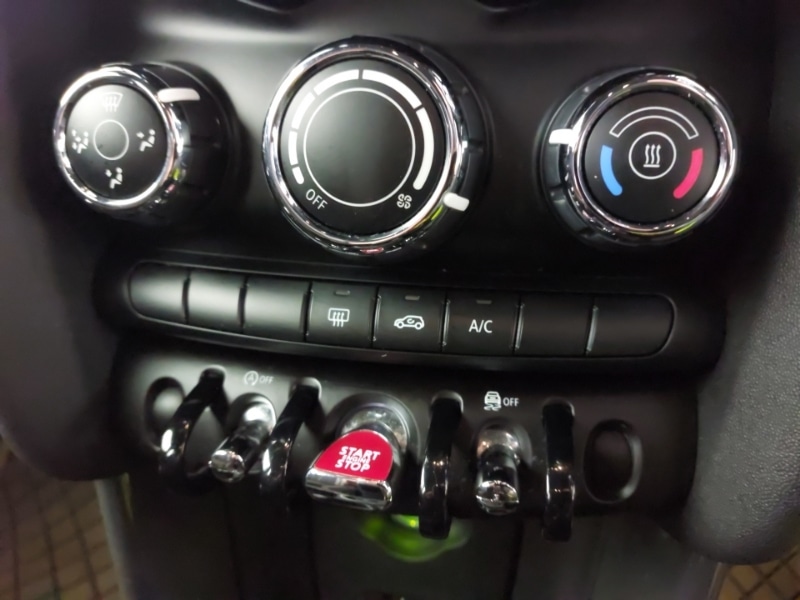 Used MINI Hatch 2019 for sale - 77750759: Photo 17