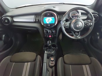 Used MINI Hatch 2019 for sale - 77750759: Photo