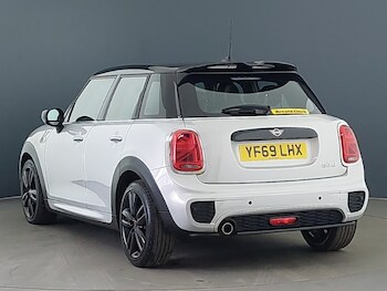Used MINI Hatch 2019 for sale - 77750759: Photo