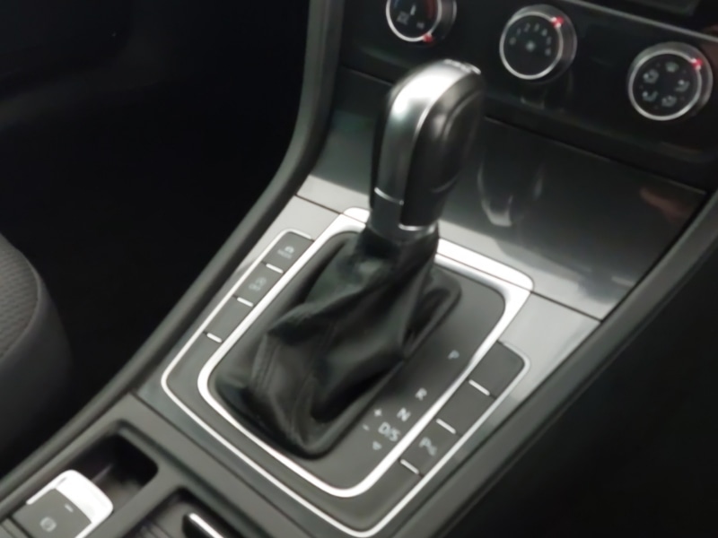 Used Volkswagen Golf 2019 for sale - 77086758: Photo 15