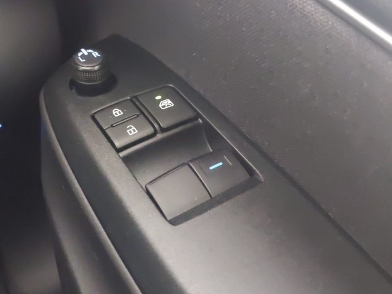 Used Toyota Yaris 2023 for sale - 77168882: Photo 17