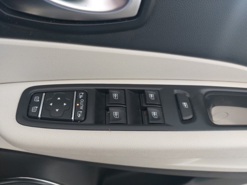Used Renault Captur 2018 for sale - 76375259: Photo 18
