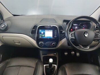 Used Renault Captur 2018 for sale - 76375259: Photo