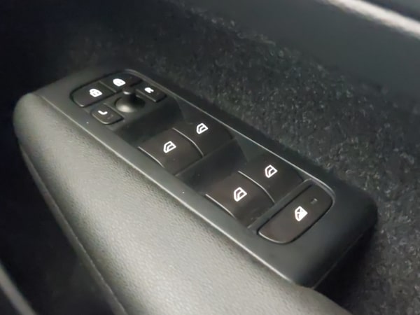 Used Volvo XC40 2018 for sale - 76188237: Photo 17