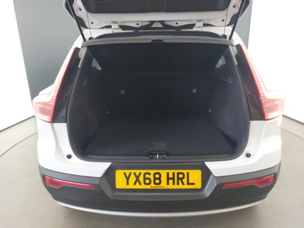 Used Volvo XC40 2018 for sale - 76188237: Photo 8