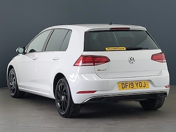 Used Volkswagen Golf 2019 for sale - 77264957: Photo