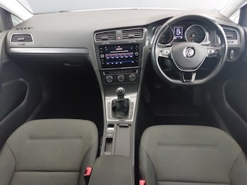 Used Volkswagen Golf 2019 for sale - 78380774: Photo
