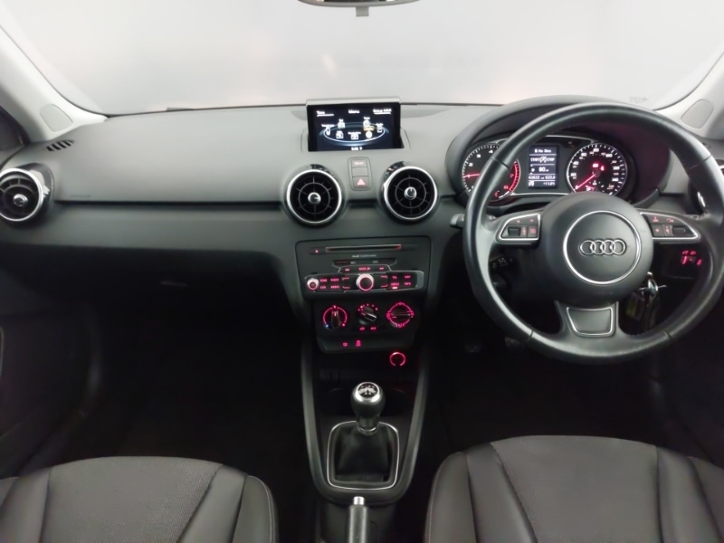 Used Audi A1 2018 for sale - 76543330: Photo 2