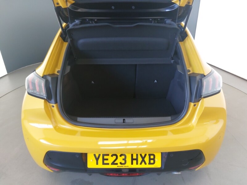 Used Peugeot 208 2023 for sale - 76639396: Photo 8