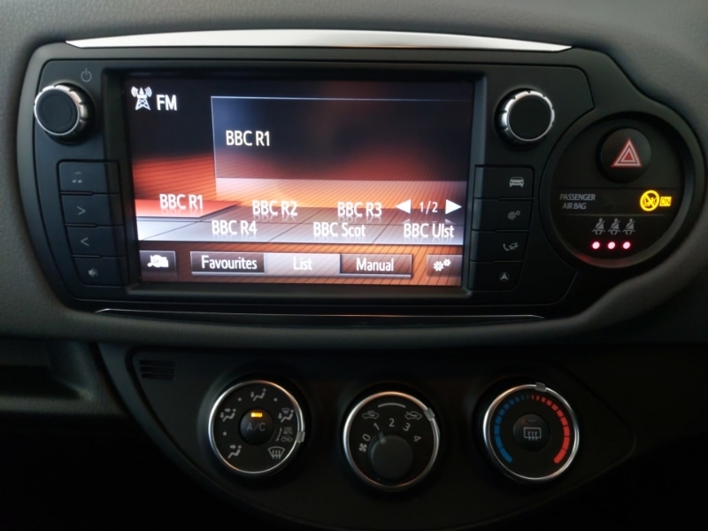 Used Toyota Yaris 2016 for sale - 77047092: Photo 10