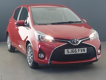 Used Toyota Yaris 2016 for sale - 77047092: Photo