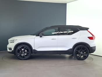 Used Volvo XC40 2018 for sale - 79786180: Photo