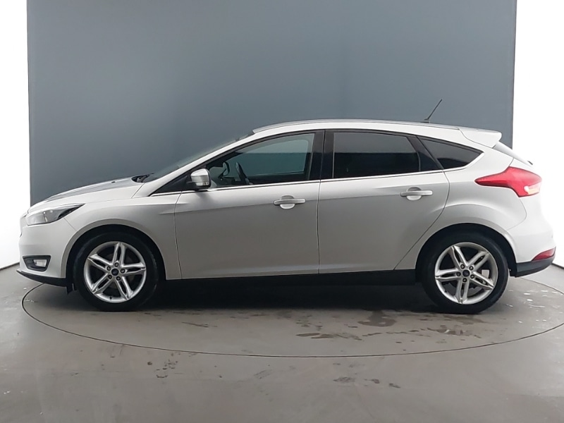 Used Ford Focus 2017 for sale - 77448354: Photo 4