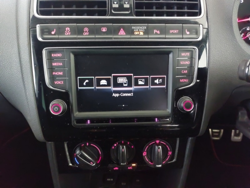 Used Volkswagen Polo 2016 for sale - 76309219: Photo 10